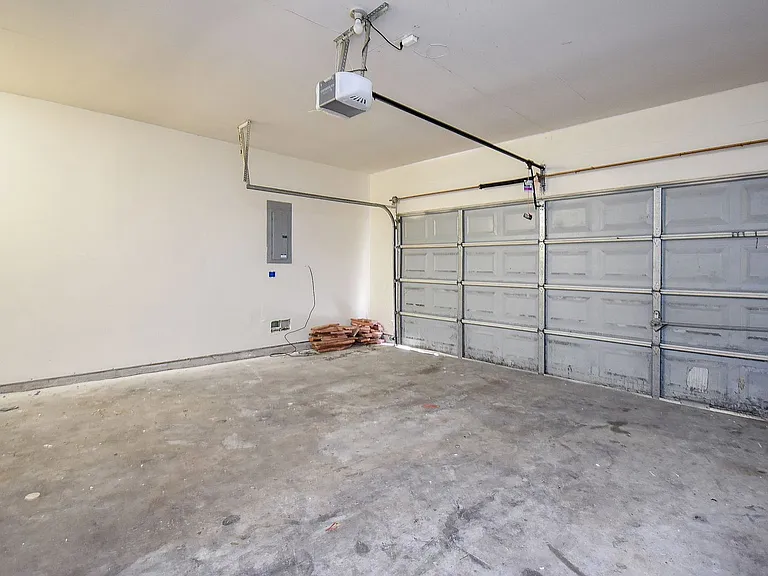 6323 Haddock Ct — Photo 29