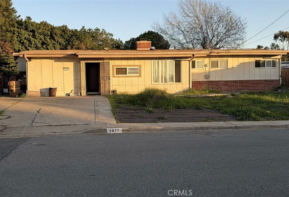 1st image of 1017 Helix Ave