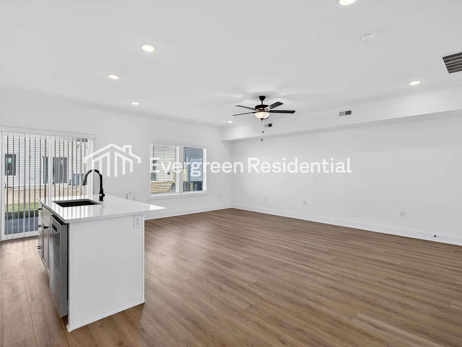 3 bed, 2.5 bath, 1608 sqft, $2,195 — Photo 4
