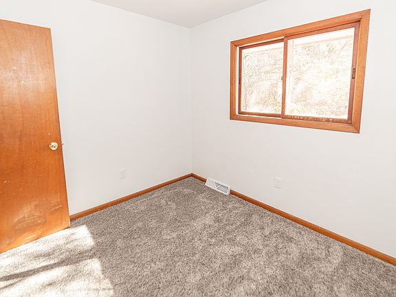 3rd image of 425 E Watrous Ave