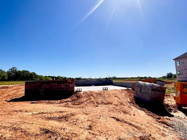 188 Maverick Ln, Dunn, NC 28334