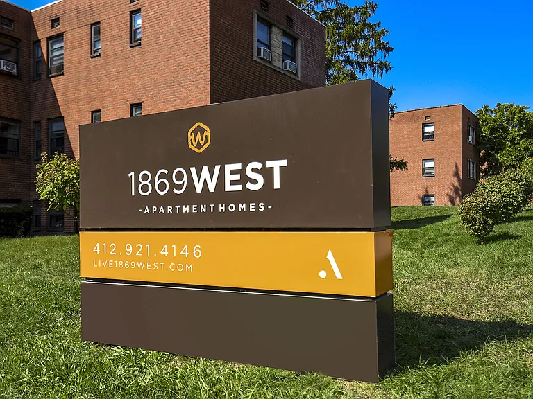 1869 West — Photo 11
