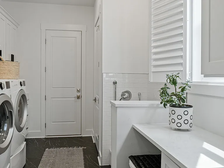 298 W Lafayette Rd — Photo 24