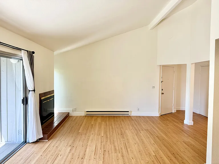 2214 Almaden Rd #B — Photo 5