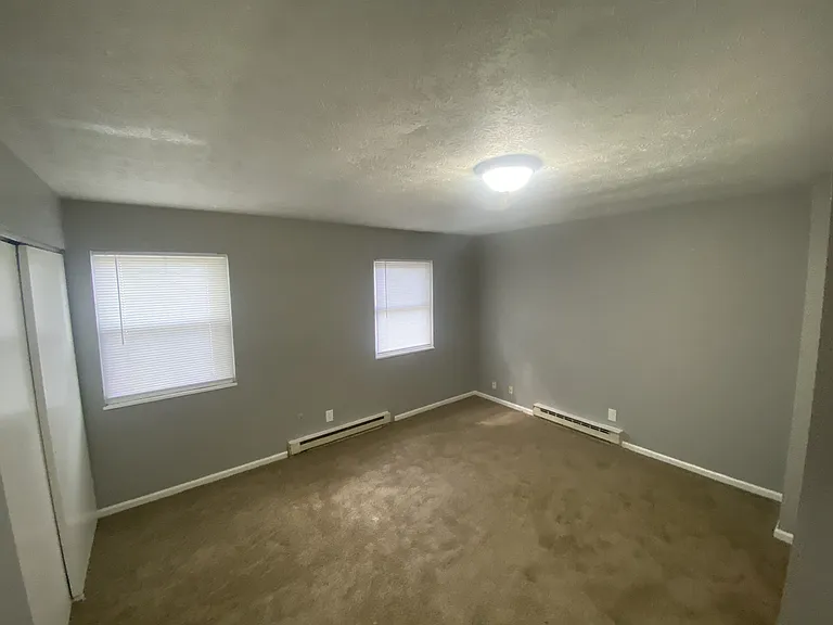100 Hayes Ct — Photo 10