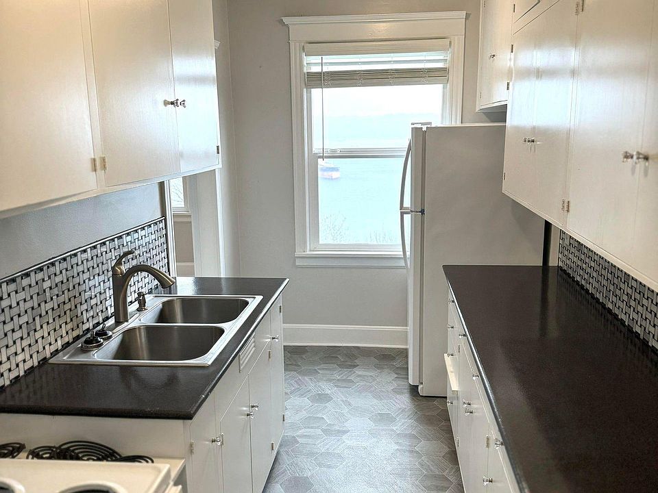 2nd image of 15 N 25th St #34