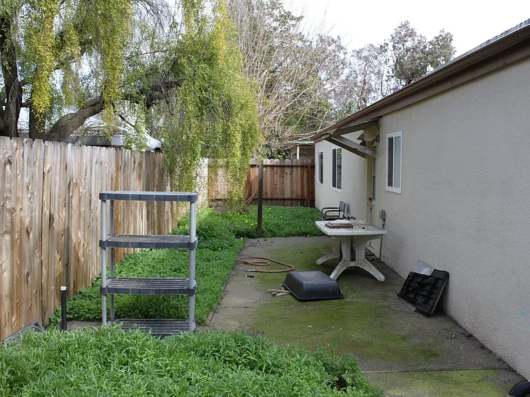 617 Alvarado Ave — Photo 10