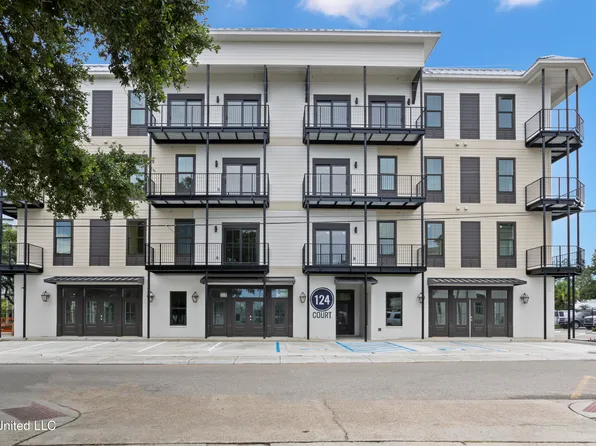 124 Court St Unit 203, Bay Saint Louis, MS 39520