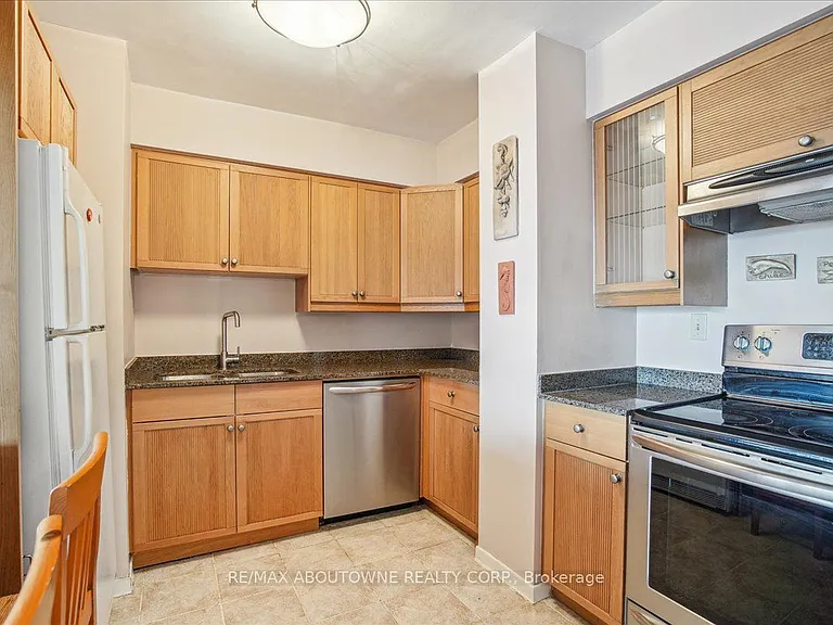 1300 Islington Ave #1609 — Photo 8