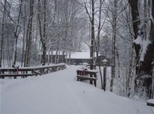 1920 Bridgeview Ln, Conneaut, OH 44030