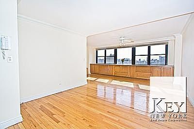2nd image of 210 E 15th St APT 14F