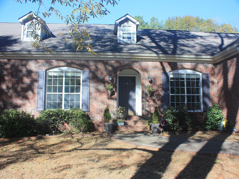 1st image of 239 Chicopee Dr