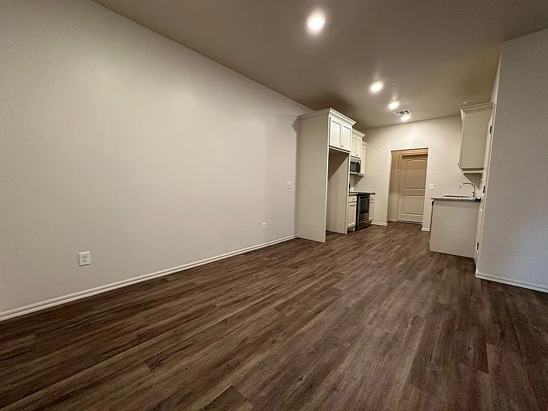 412 Chalk Hill Ct — Photo 14