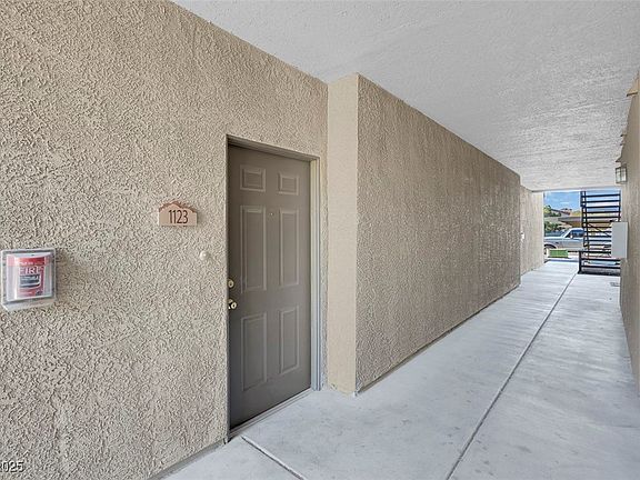 2nd image of 8250 N Grand Canyon Dr Unit 1123