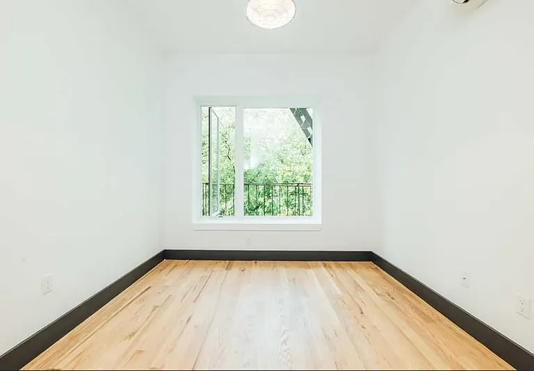 919 Gates Ave #2 — Photo 3