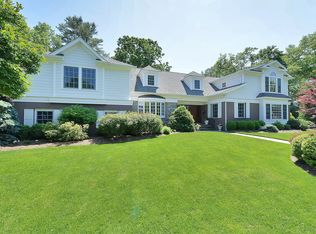 220 Greenway Rd, Ridgewood, NJ 07450