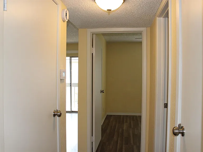 3919 Fairmont Pkwy #200 — Photo 25