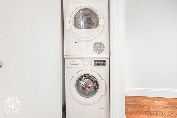 Rented by MySpaceNYC | media 8