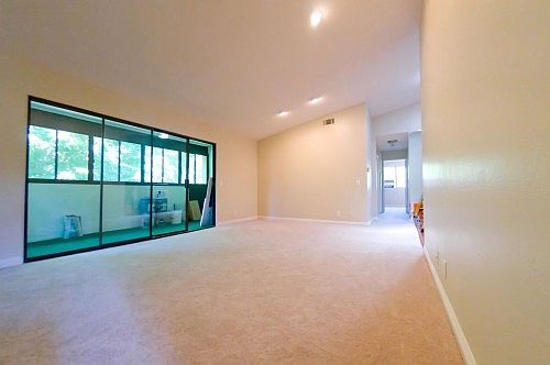 3rd image of 13546 La Jolla Cir #209F