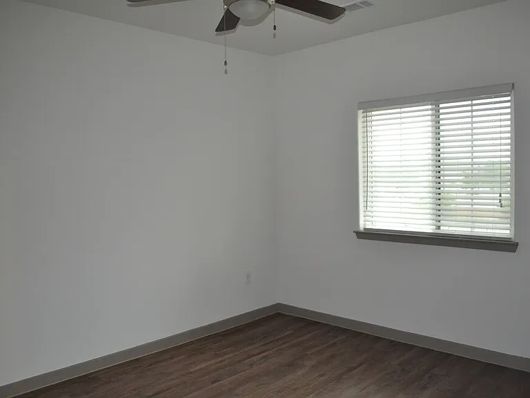 Majestic Ranch Apartment Homes — Photo 29