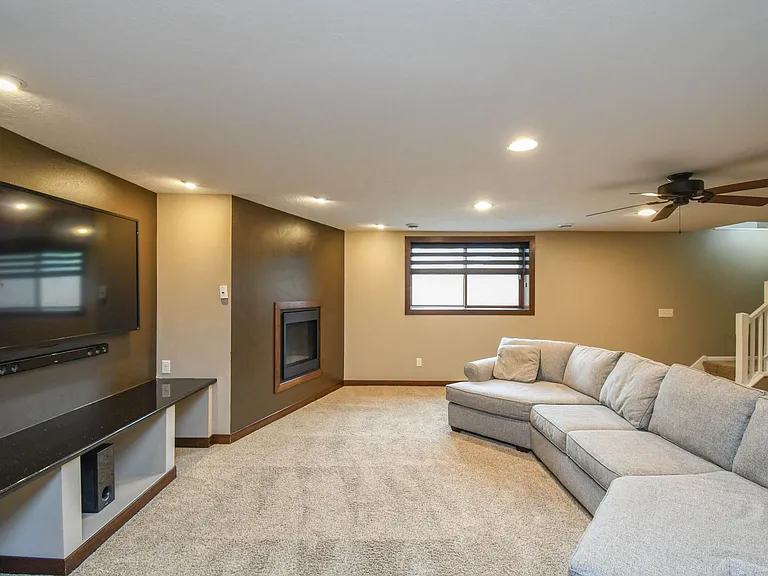 3436 W 84th Pl — Photo 40