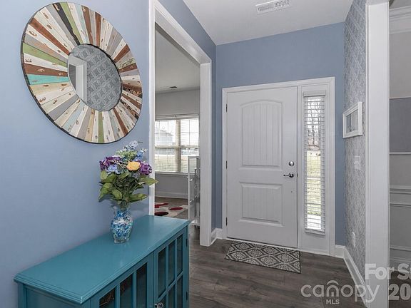 4th image of 137 Northlake Dr