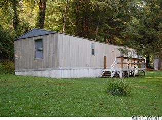 74 Heartstring Ct, Horse Shoe, NC 28742