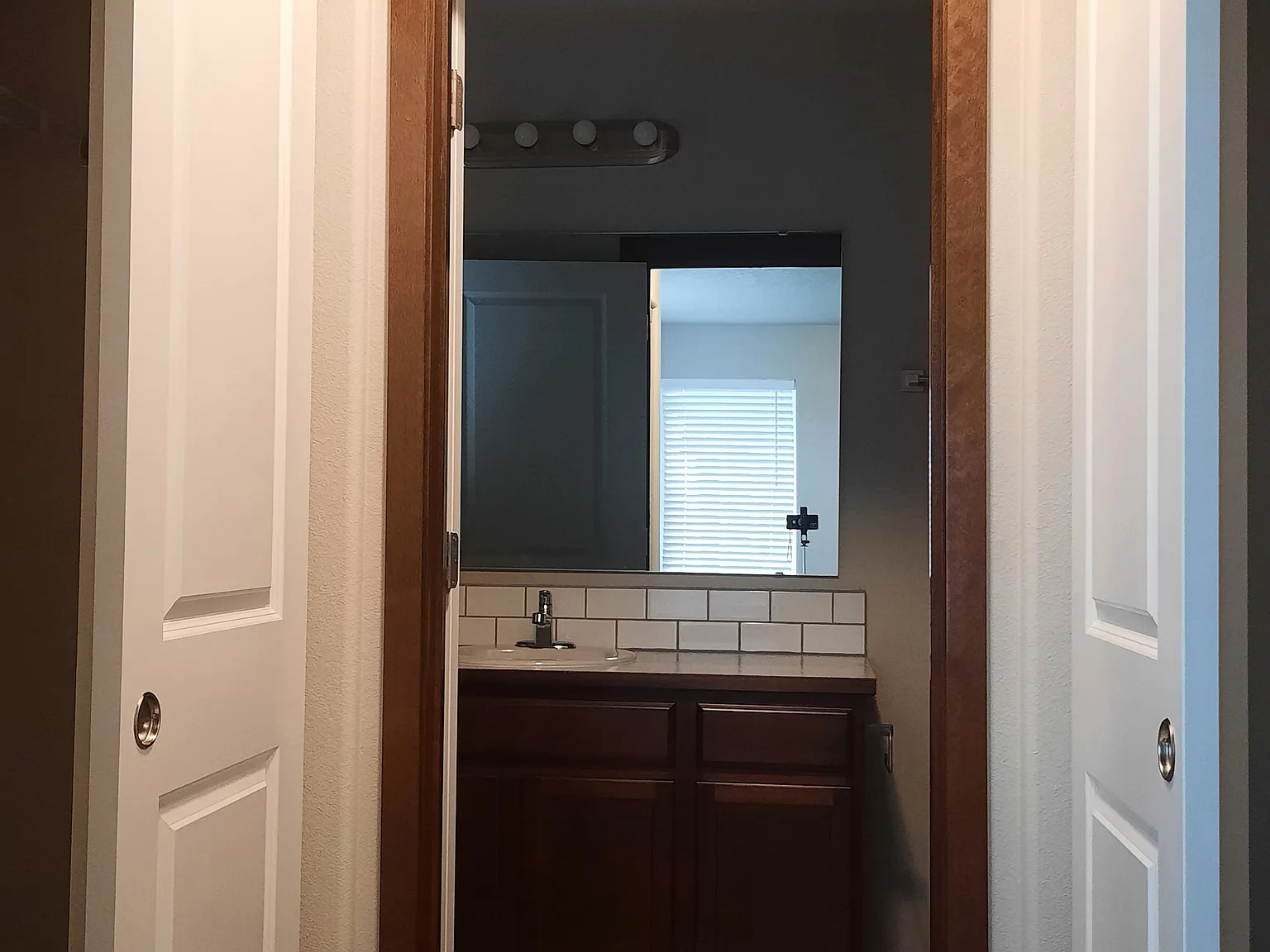 3 bed, 1216 sqft, $2,000 — Photo 3
