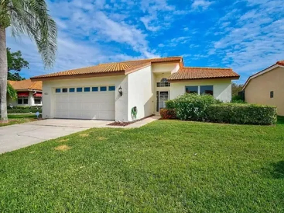 4021 Murfield Dr E