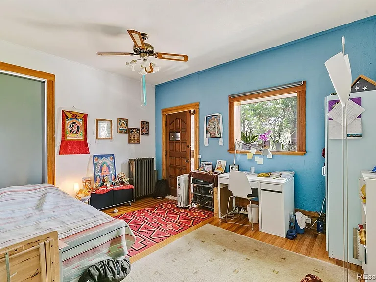 1081 N Marion St — Photo 12