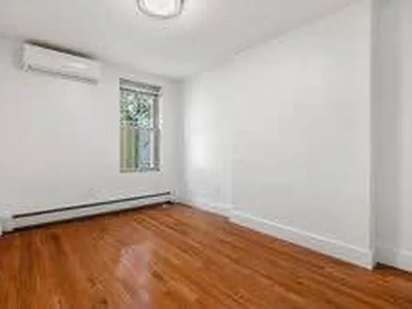 571 Macdonough Street image 12 of 25