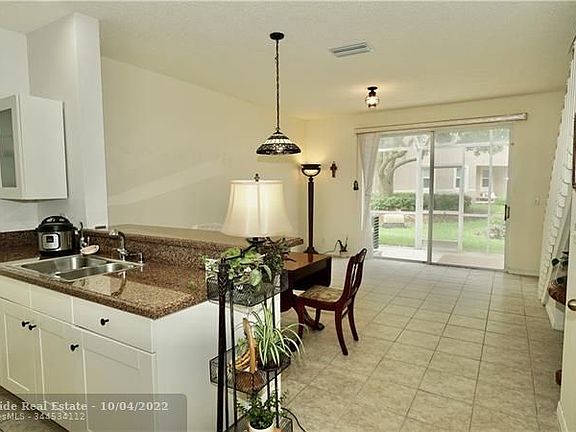 5th image of 1813 Salerno Cir