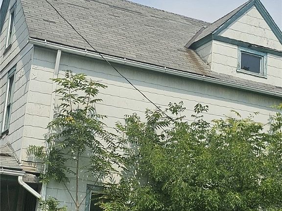 5th image of 2309 E 84th St