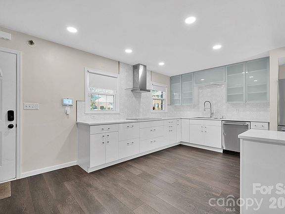 5th image of 8308 Knights Bridge Rd