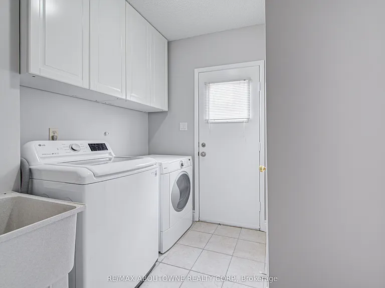 426 Parklane Rd — Photo 24