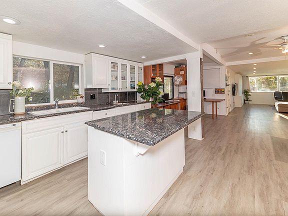 3rd image of 16560 Elder Creek Cir