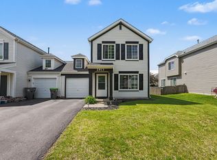 2913 Meadowview Ln, Montgomery, IL 60538