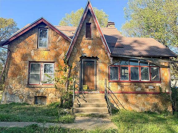 2nd image of 1101 Bradley St