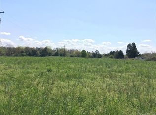 510 Weaver Dairy Rd, Bessemer City, NC 28016