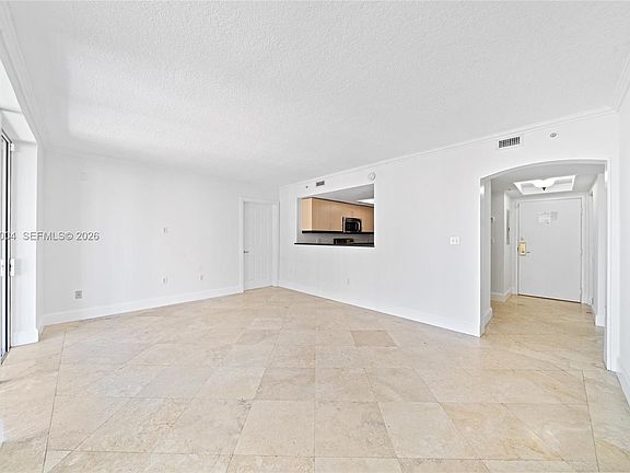 5th image of 2951 S Bayshore Dr #Penthouse 3