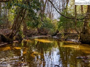 10 Little Creek Ln, Glade Valley, NC 28627