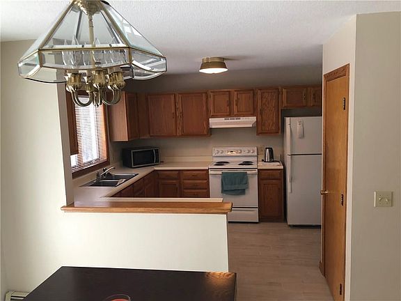 3rd image of 14 Daytona Ave