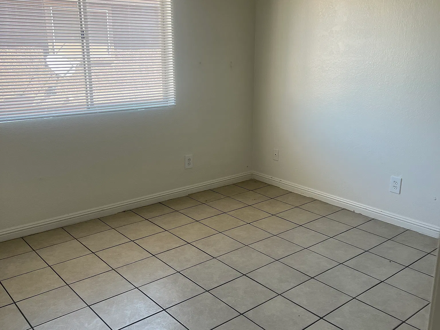 2 bed, 850 sqft, $1,350 — Photo 4