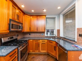 2422 W Foster Ave #1B, Chicago, IL 60625