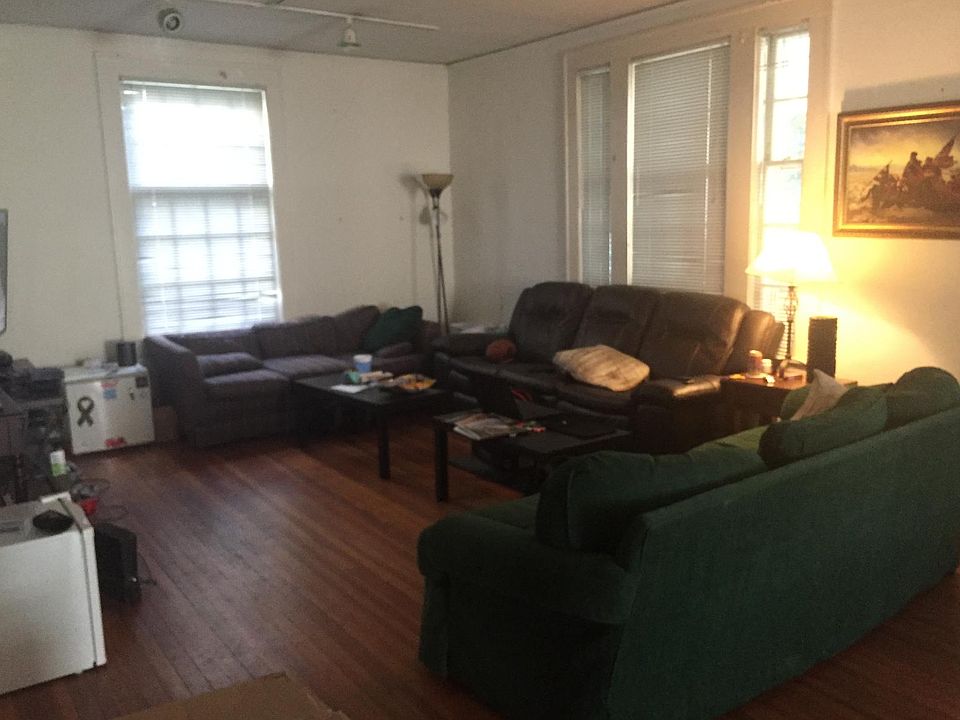 2nd image of 131 North St