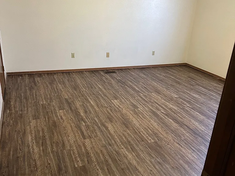 217 Skylark Ct — Photo 6