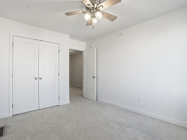 329 NE Otter Dr — Photo 11