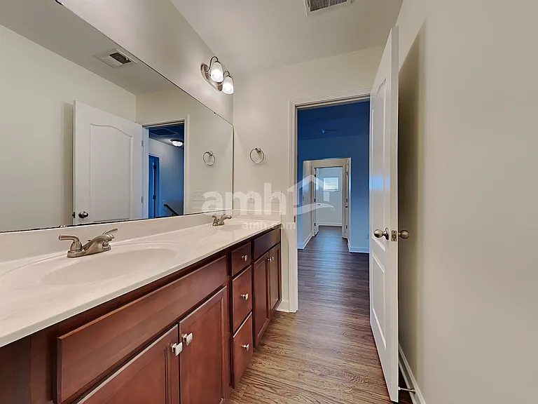 523 Lateleaf Dr — Photo 16