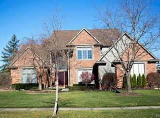 1614 Lexington Dr, Troy, MI