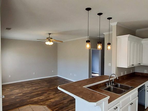 4th image of 40443 W Hernandez Ave